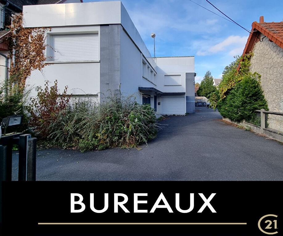 Caen – Rive Droite – environ 500 m² de bureaux avec cour privée