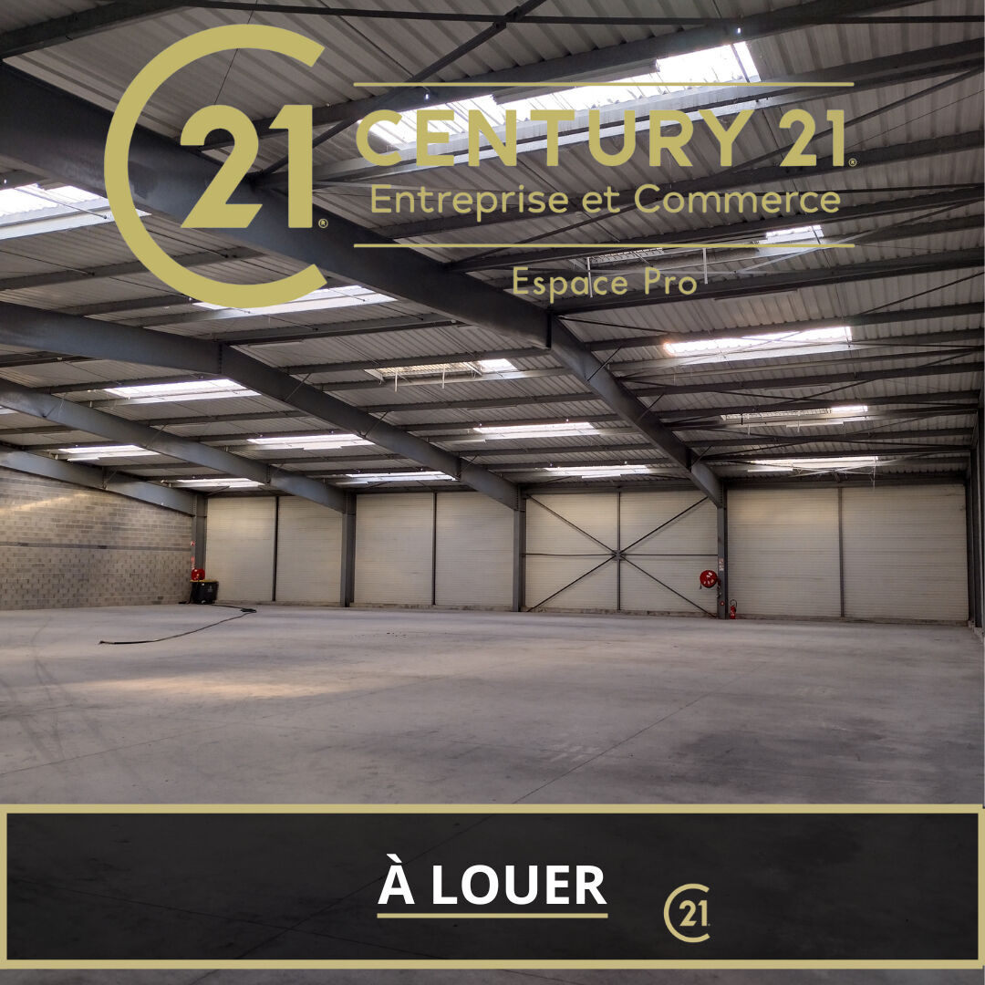 Entrepôt de 1.350 m² environ avec une belle hauteur de 7 m.