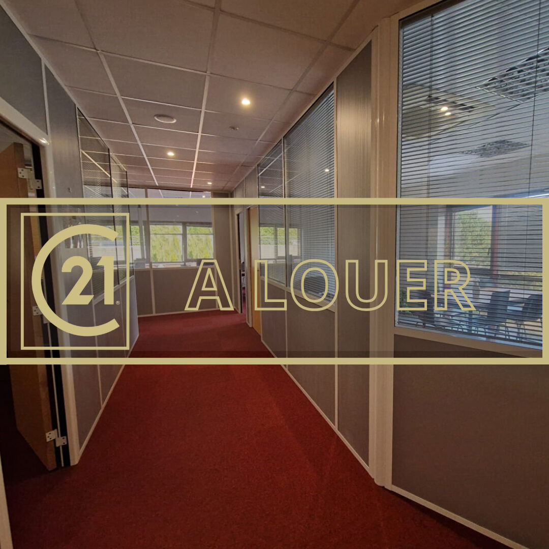 Caen Nord –  A LOUER – immeuble de bureaux d’environ 1 000 m² + 35 parkings privés